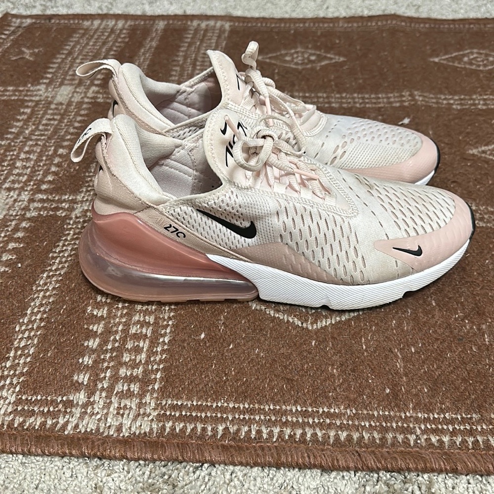 Women’s Nike Air Max 270